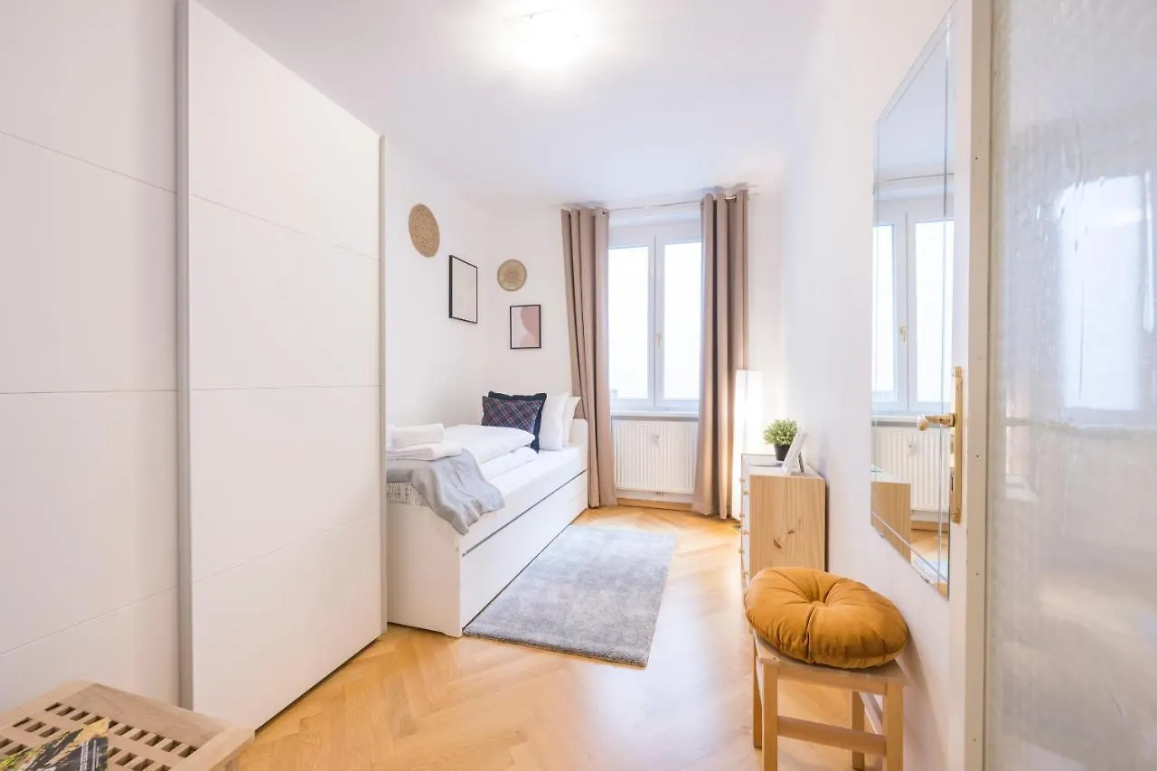 Moulin Rouge Suite Vienne Appartement